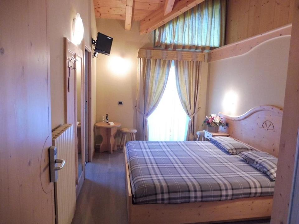 Hotel Valeria ลีวินโญ ภายนอก รูปภาพ